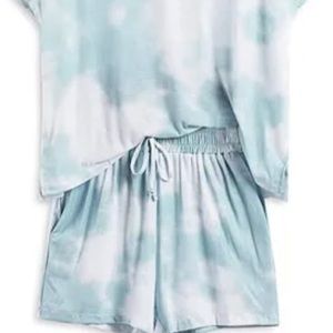 Women’s short pajama set. Small